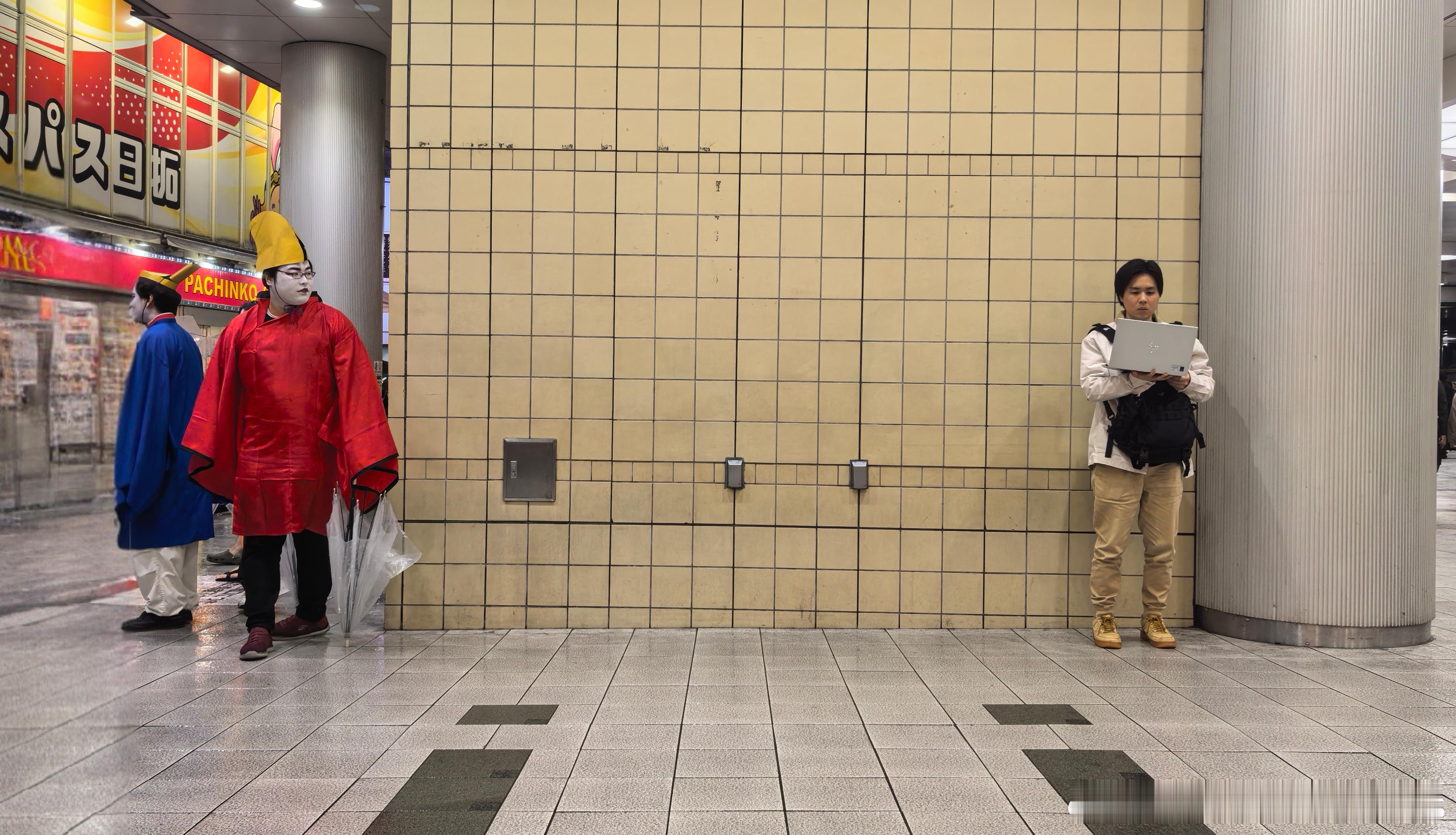 人和人的悲欢并不相通，有人在coser、有人在worker[二哈]万圣节快乐～?