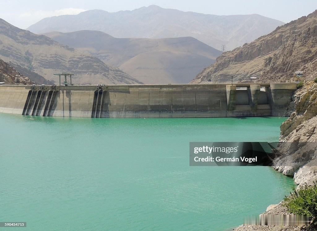 【重点关注：伊朗饮用水危机加剧，马什哈德水库的水量已降至 3% 以下】
德黑兰时