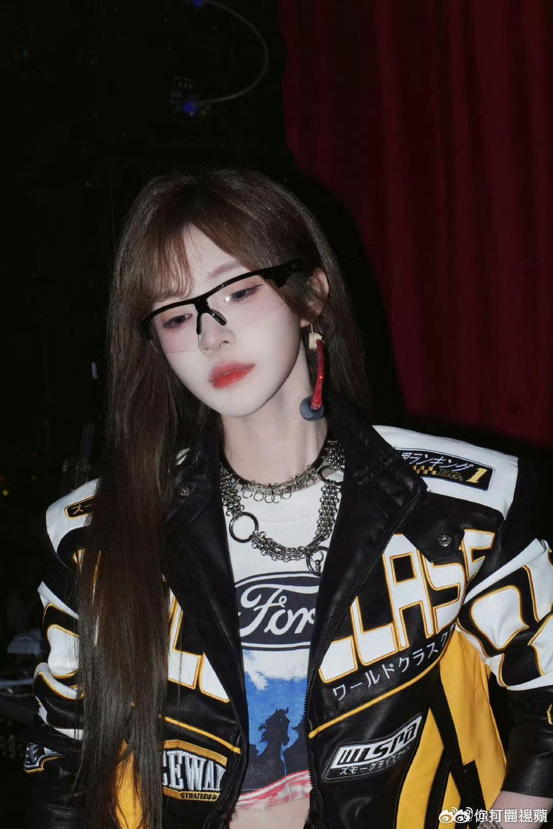 杨冰怡第五位升堂成员snh48明星殿堂成员SNH48总选扎实的业务能力，是支撑她