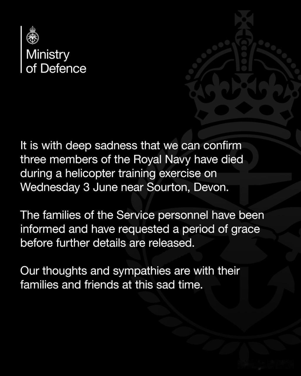 英国国防部确认，德文郡发生皇家海军直升机坠毁事件，三名英国皇家海军人员在训练演习