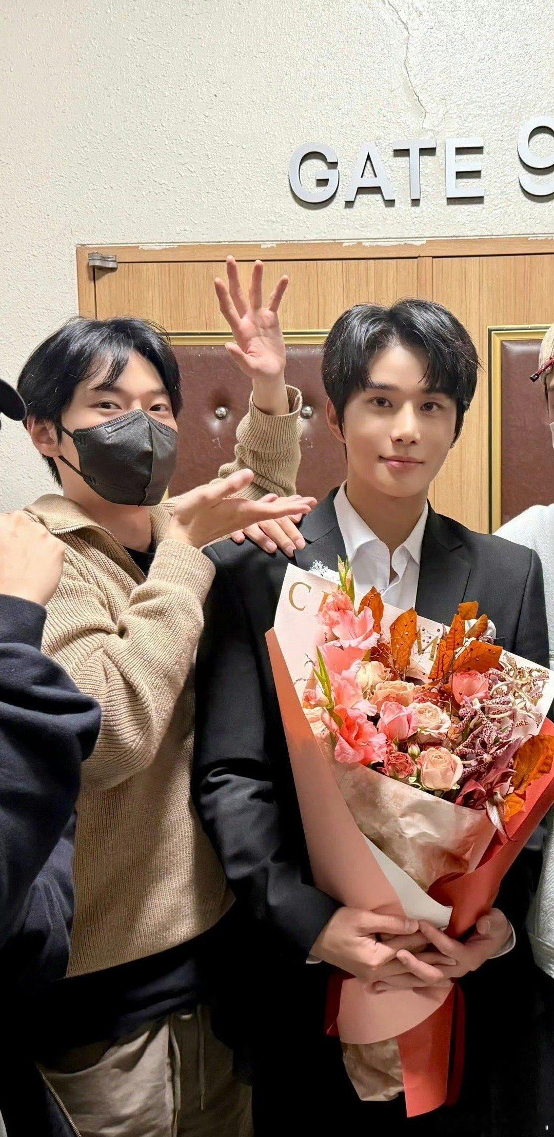 停停停，馆才是真的，陪伴是最长情的告白！！ 