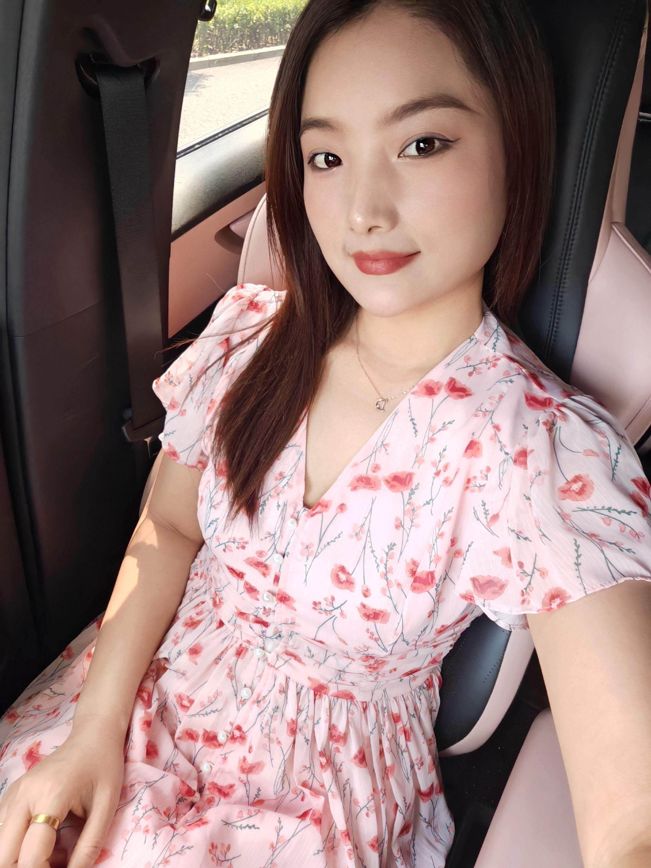 只写自由 不诉慌张 幸福的另一个词叫 今天很好……
