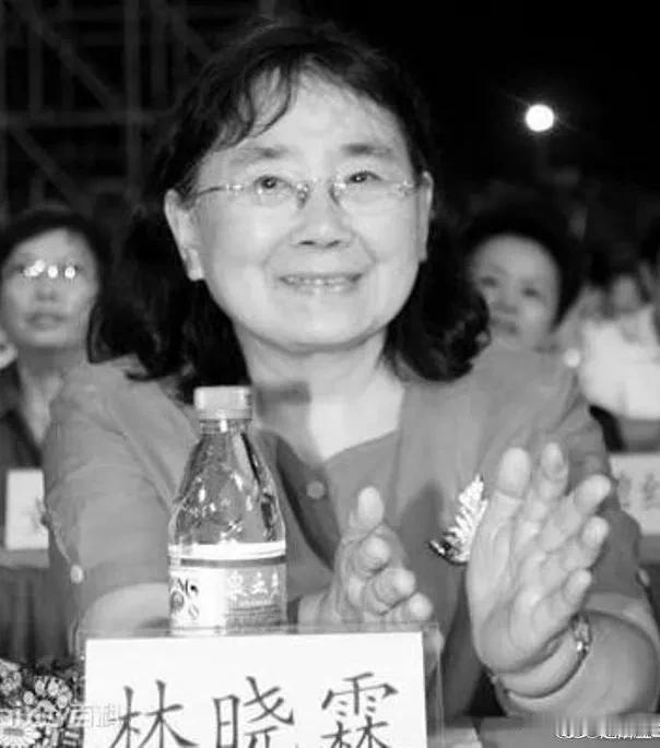 1971 年 9 月 13 日发生“九一三”事件，林彪元帅携家人外逃坠机。

事