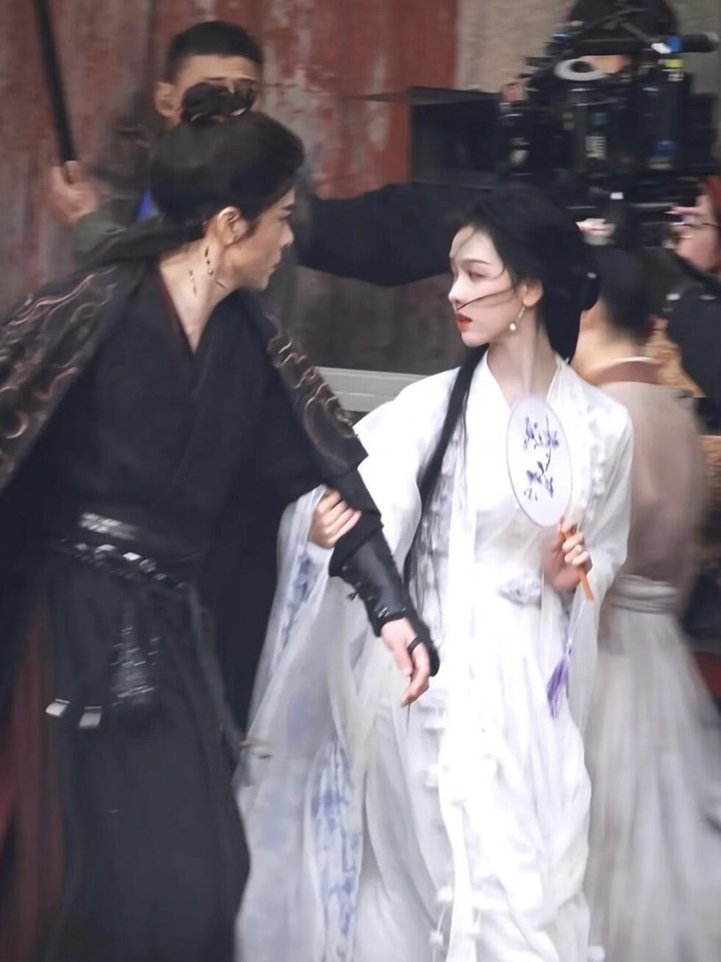 不要再虐武拾光了不要再虐曾舜晞了武拾光明明那么温柔赤诚，却总在受委屈遭磨难，看得