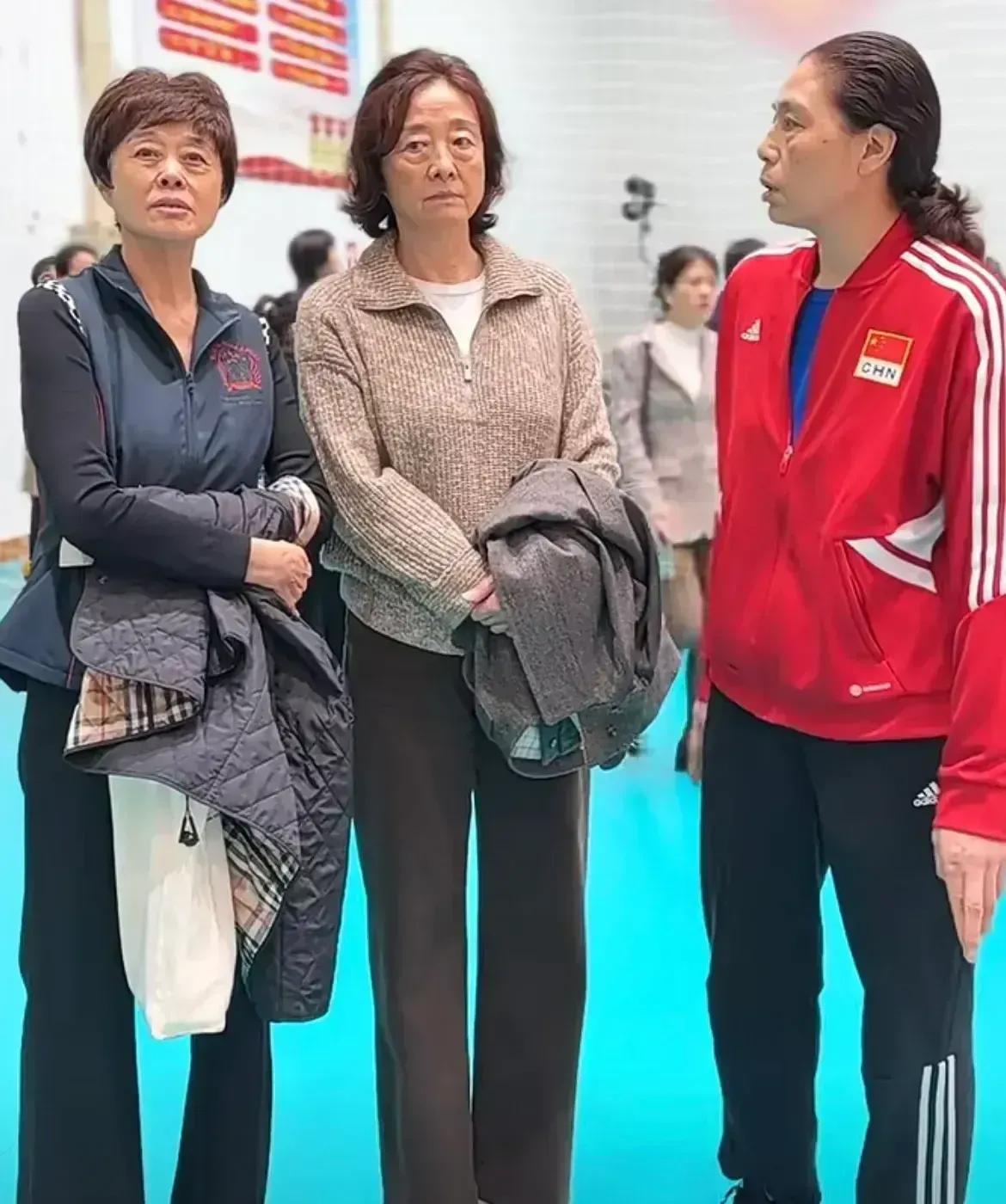 老女排队员孙晋芳 杨希近照（图一）
杨希近一年变化有点大