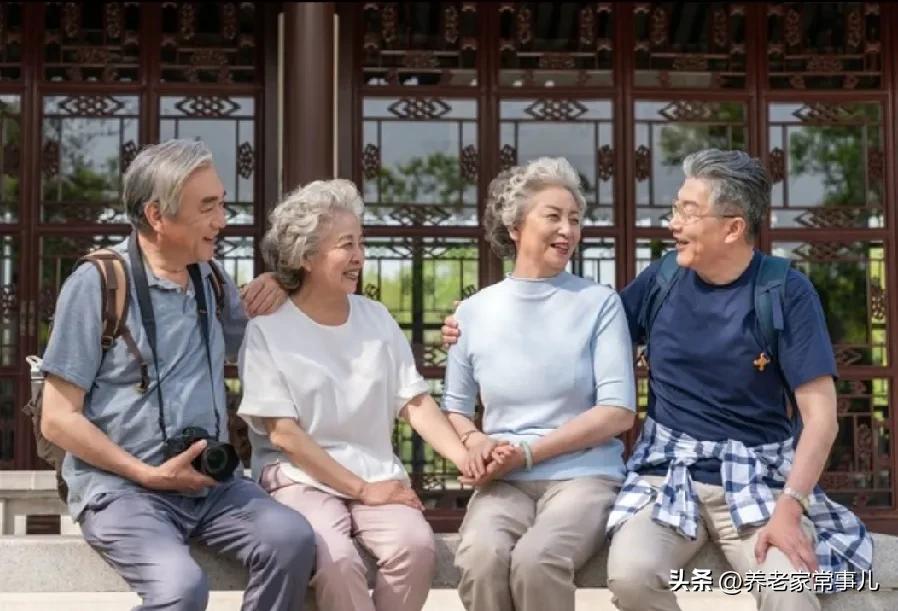 别在家闷着了，出来吃喝玩乐吧！
老哥哥老姐姐们，早上睡醒了，伸个懒腰，吃口热乎早