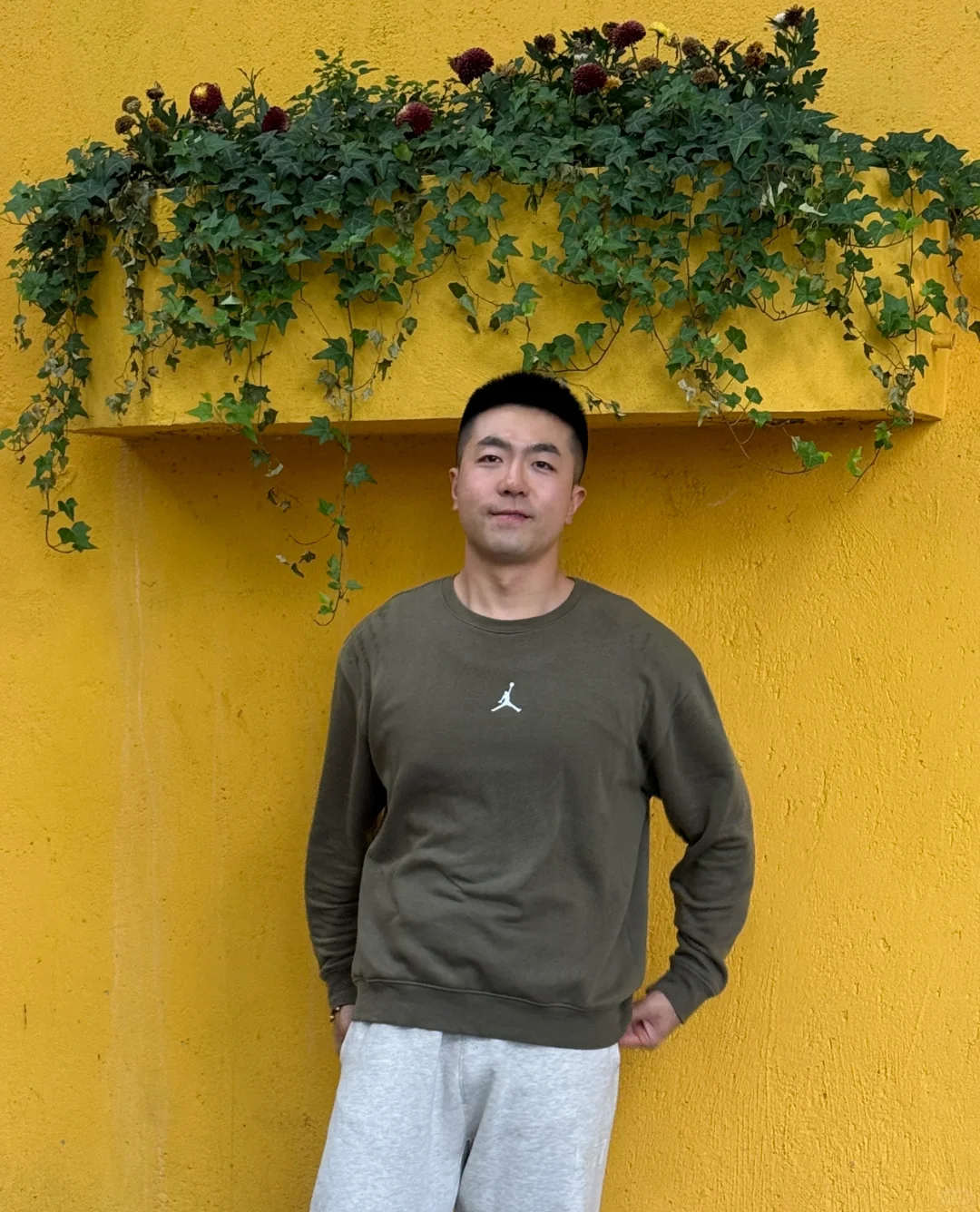 月似当时，人已非然