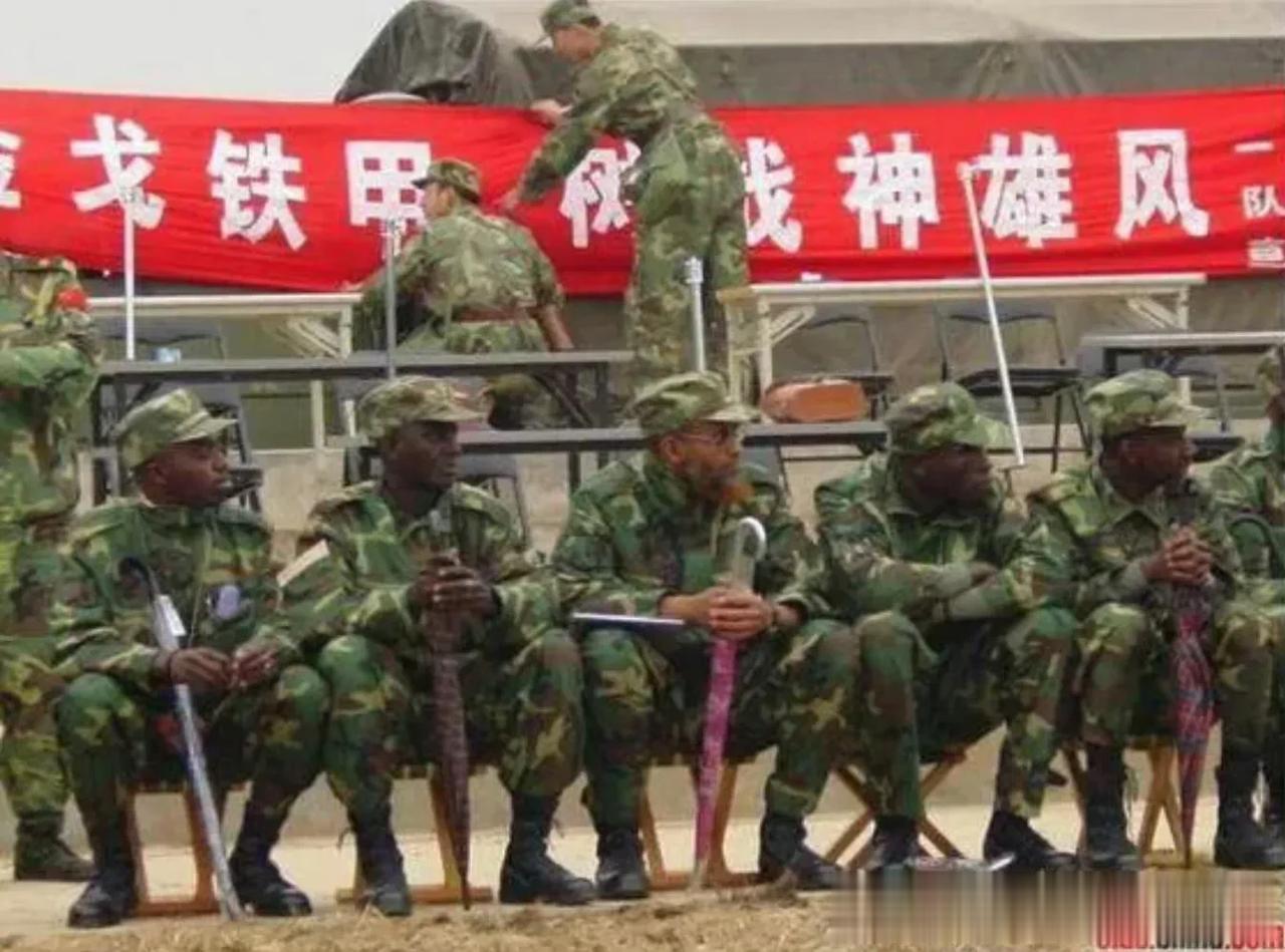 苏丹内战最终可能还是需要中国出面协调，
跟俄乌冲突一样，先慢慢打着吧，不打到一定