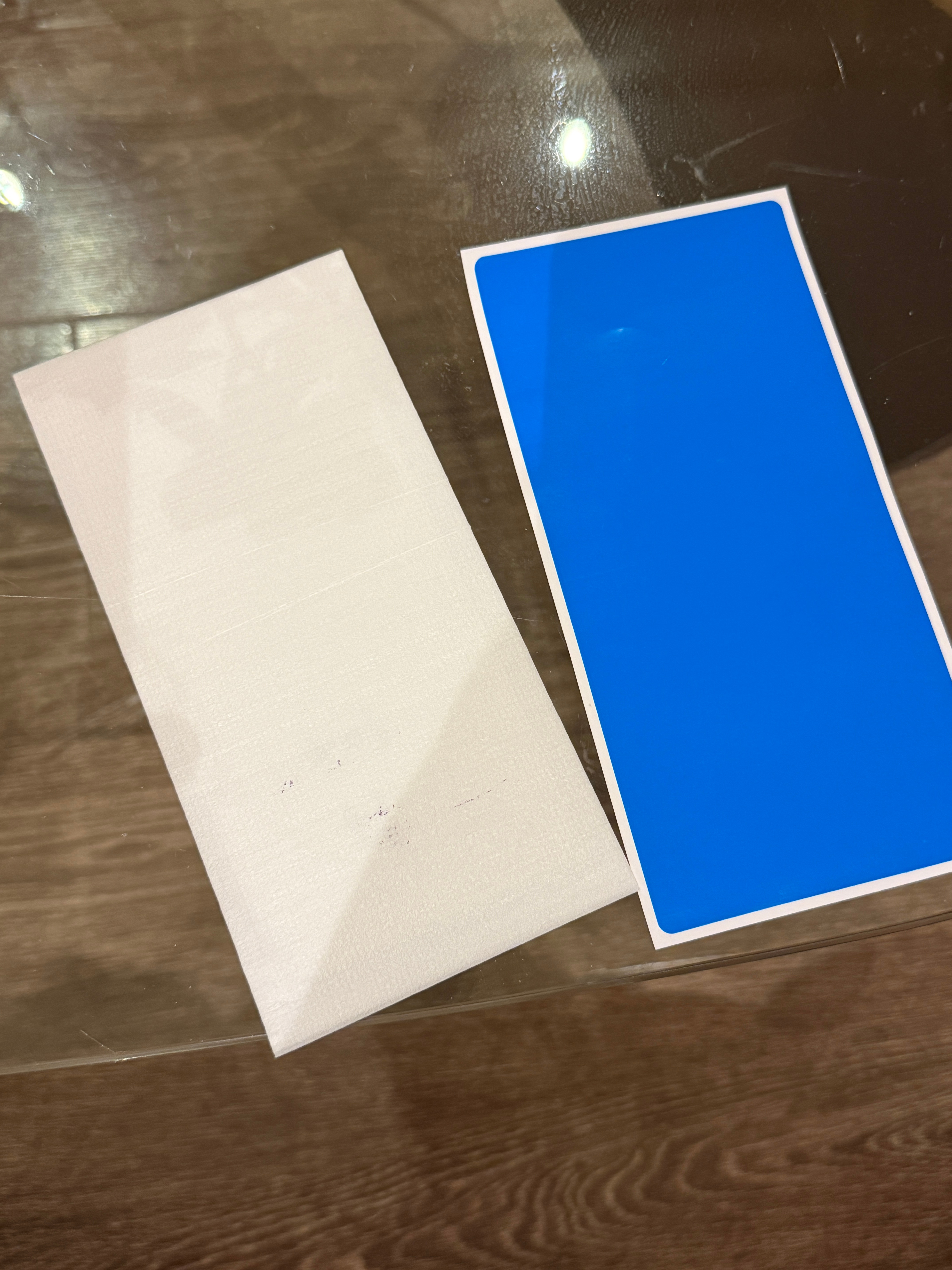 我准备贴上这张迄今为止最薄的玻璃膜 