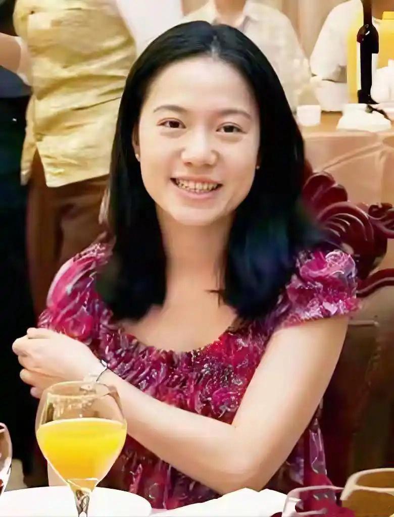 谁能想到，嫁给82岁杨振宁、被骂21年“图名利”的翁帆，在丈夫离世后，余生只剩两