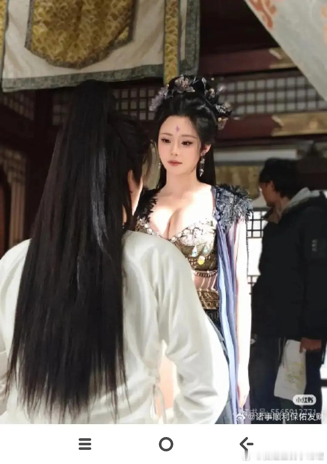 短剧的尺度感觉都堪比下架的武媚娘了 