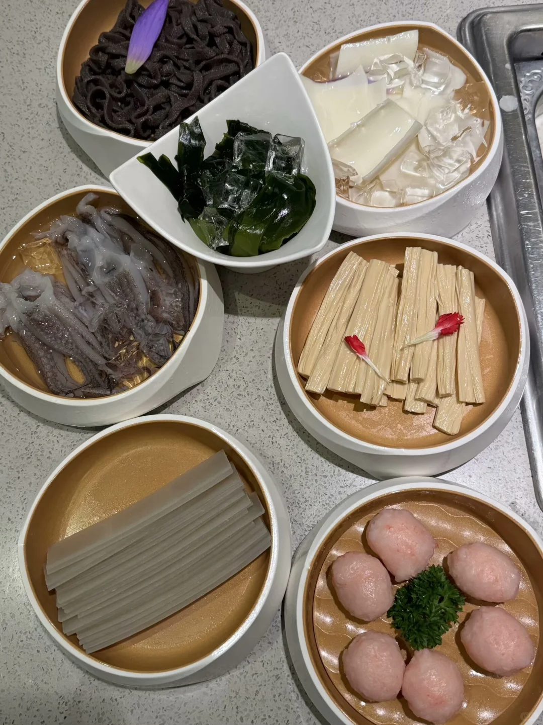 吃完又吃第2365天火锅