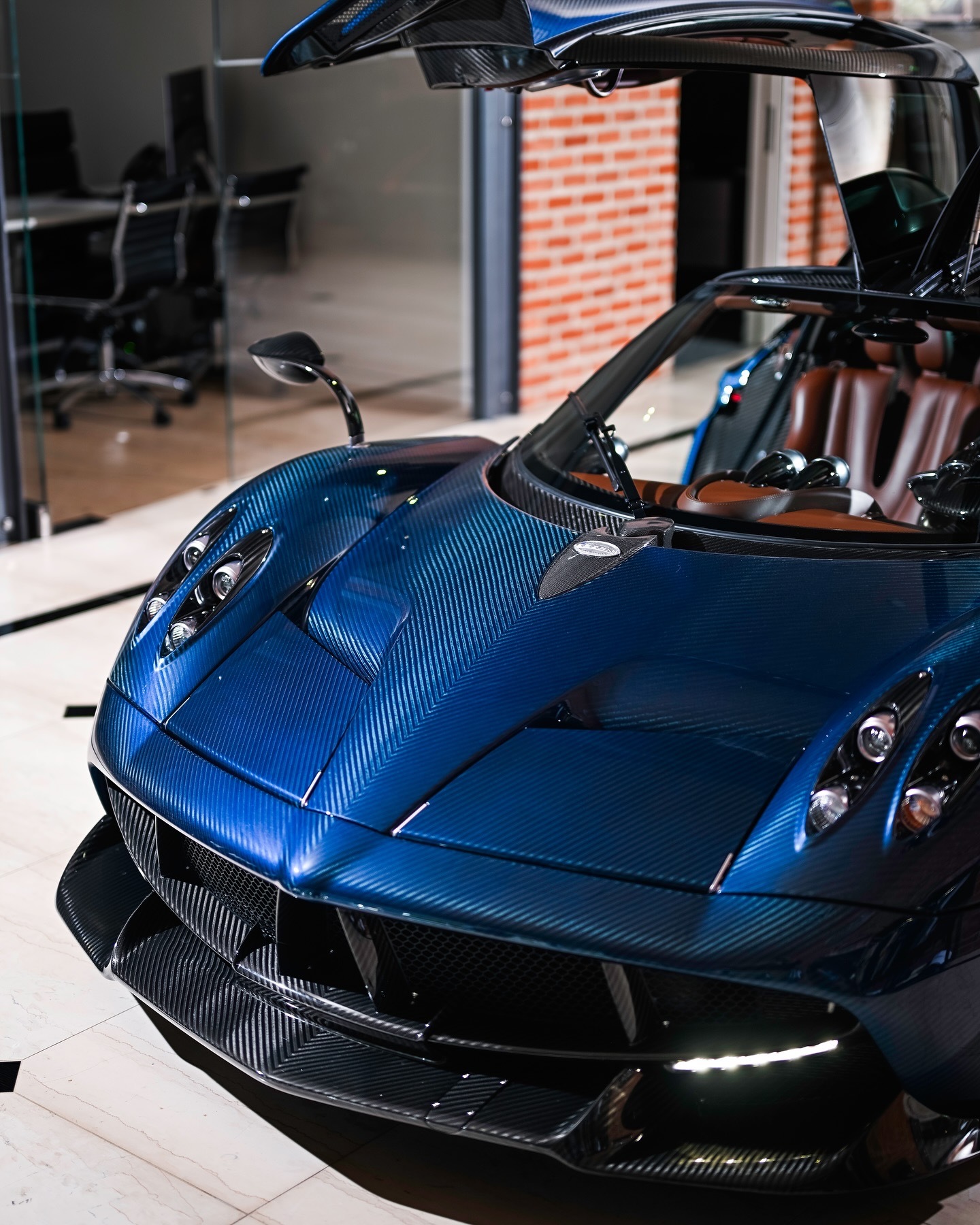 帕加尼 Huayra 蓝碳 