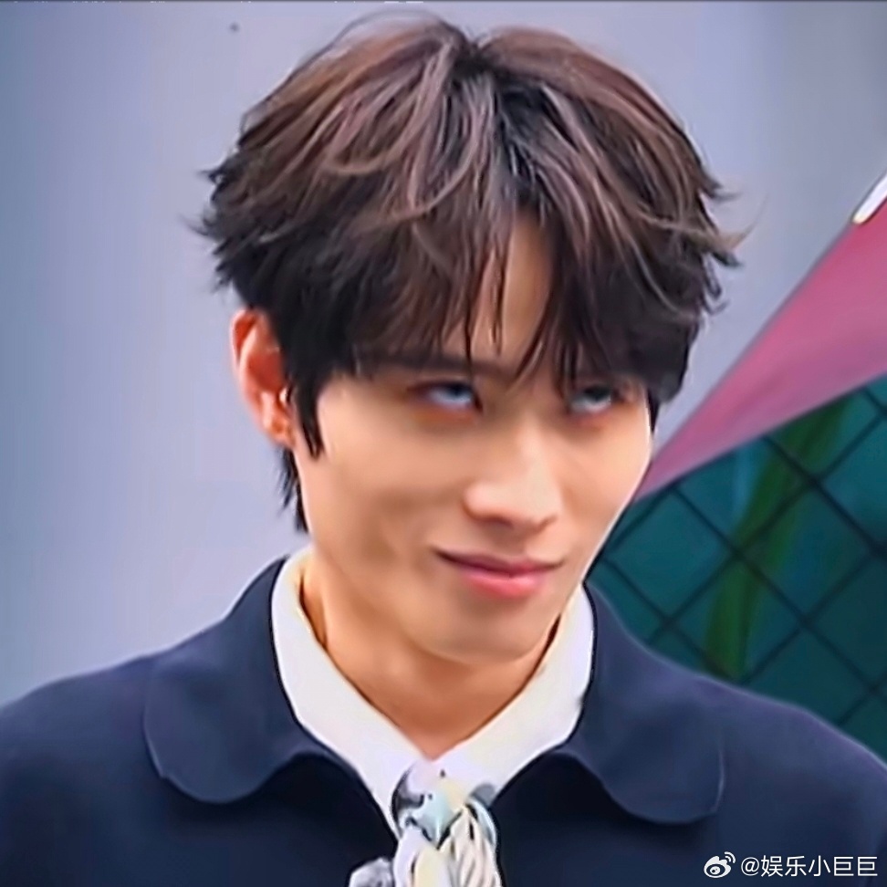 井胧一怒之下怒了一下井胧你说你的我翻我的风华合伙人 刚刷到这段直接笑到拍大腿！井