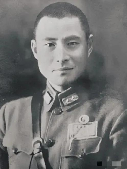 黄维之女黄慧南回忆，2015 年被叫去领父亲的抗战纪念章时，整个人都不敢相信，在