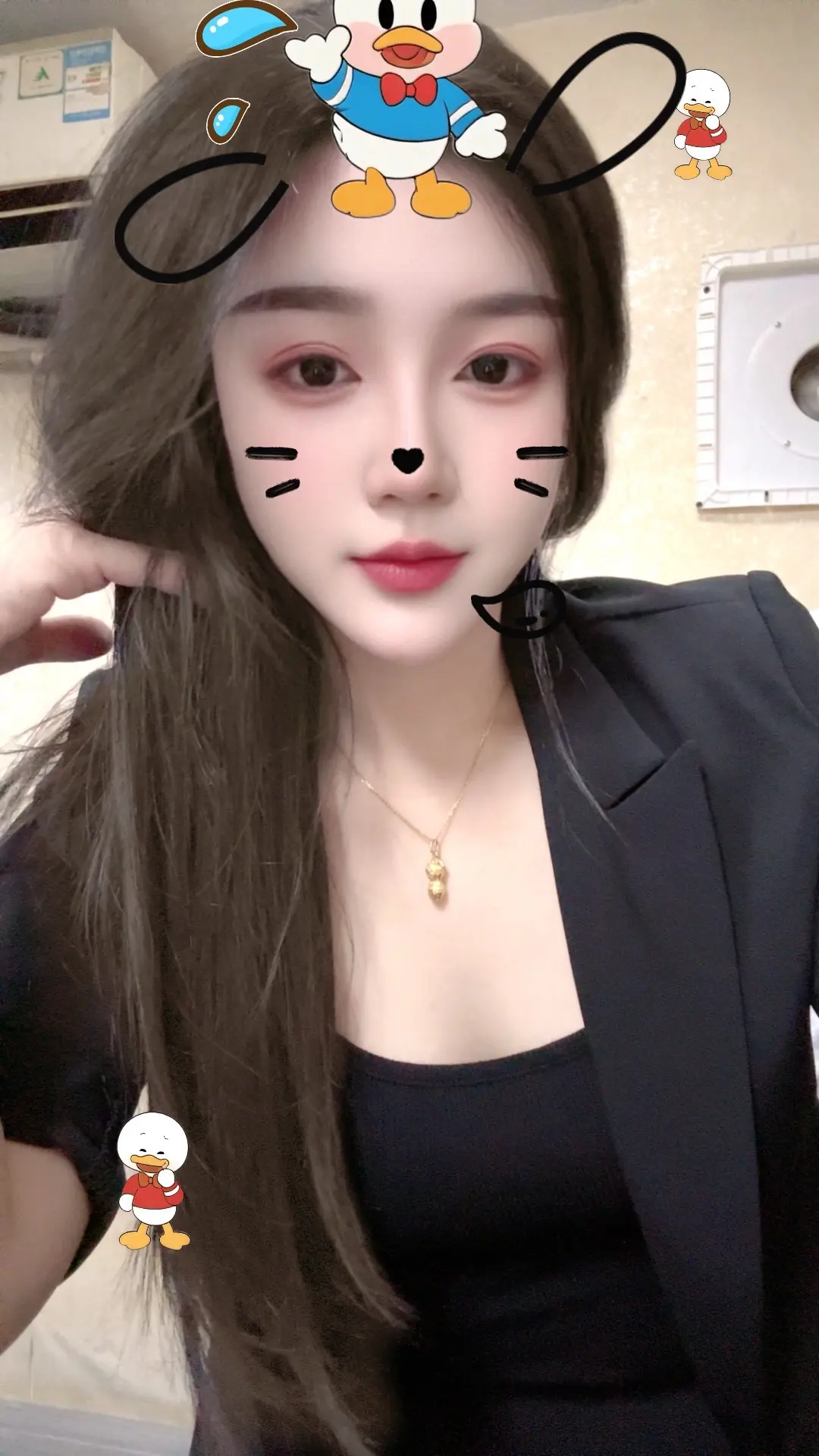 远看衣品，近看颜值，久看人品，能够同行的人比风景更重要🌻🌻🌻