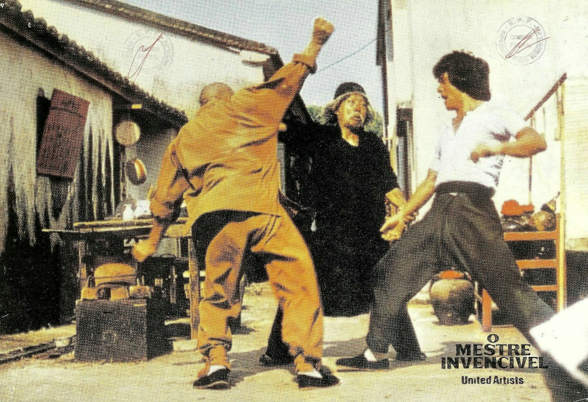 据香港动作指导吴育枢透露，在《醉拳》中饰演 “铁头老鼠” 一角的武打演员 “山怪