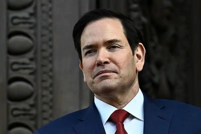 美国又给岛内“台独”势力画饼了！鲁比奥刚说不认可改变台海现状，转头就承认不愿为台