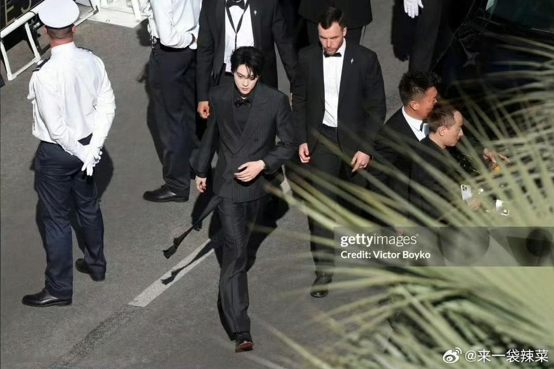 田栩宁g社生图，田栩宁的第一个红毯是戛纳电影节田栩宁戛纳红毯特写镜头
