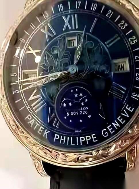 2877万。
我盯着手机屏幕上这个数字，揉了揉眼睛。
一块表。
还不是成交价，是