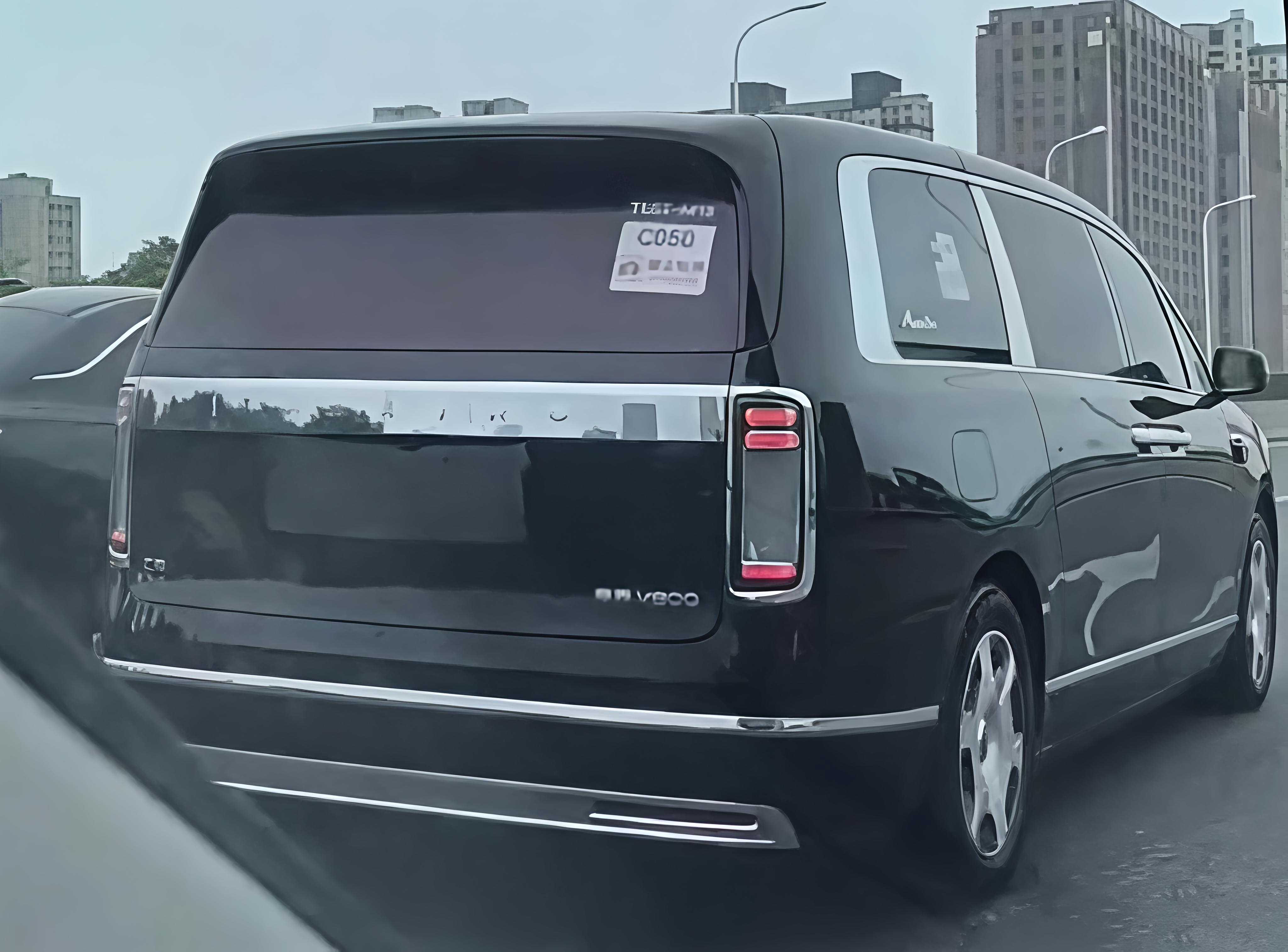 尊界V800无伪装实车看上去值多少钱的样子？汽车资讯新能源汽车﻿
