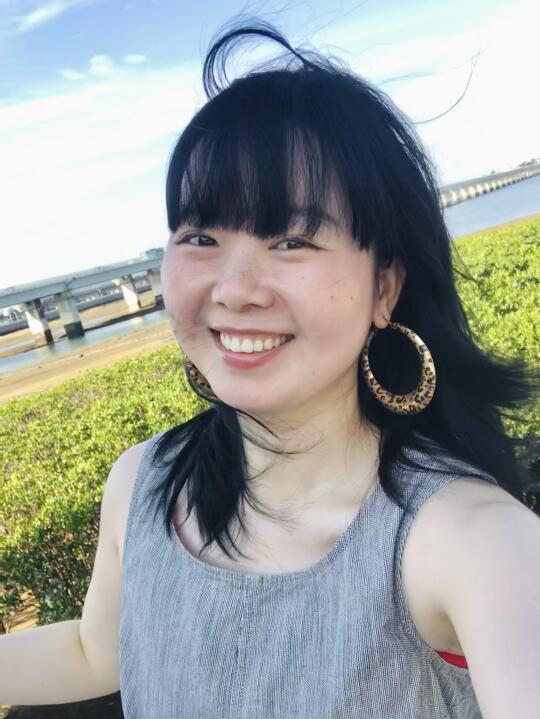 穿太朴素了我不高兴