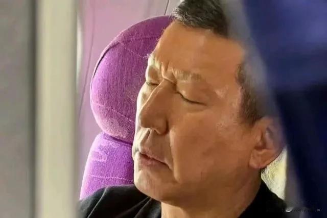 病糊涂了？为什么就不能保护一下克雷桑？崔康熙战略、战术完败，一场无关紧要的比赛，