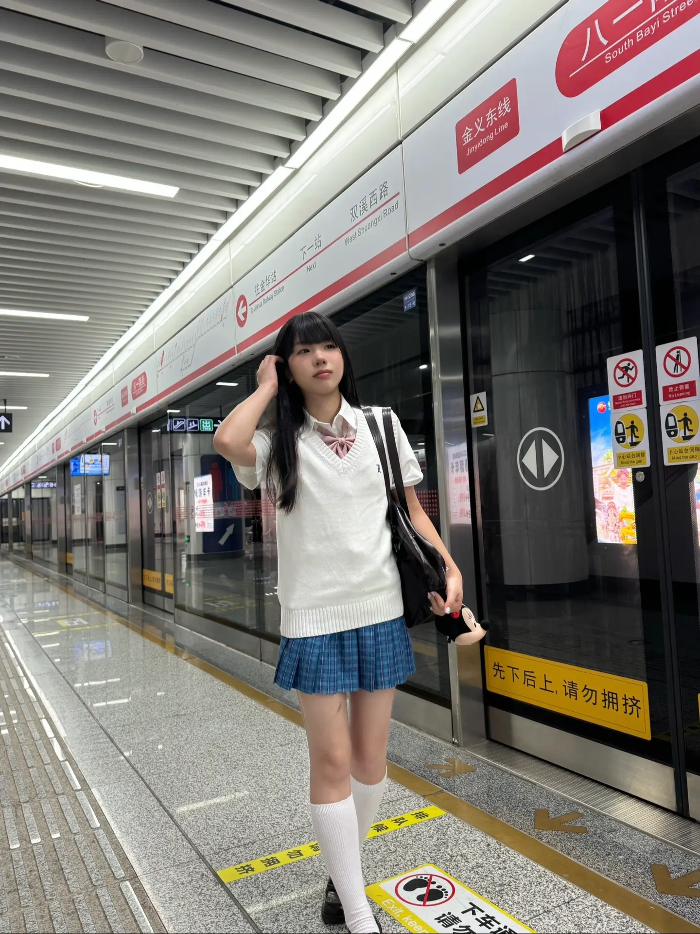 地铁求偶遇。。