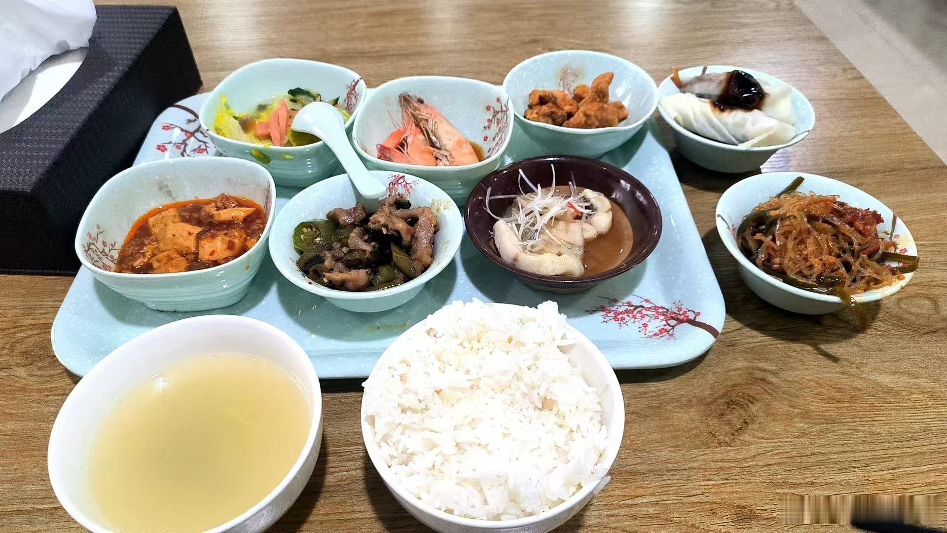 食堂[超话]月子餐
