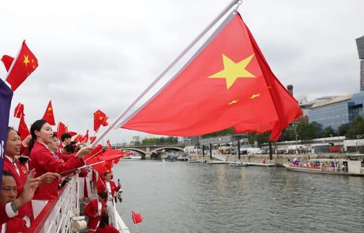 俄乌是不能停战的，停战对中国来说是可怕的，中国国内面临大量问题，尤其经济增长放缓