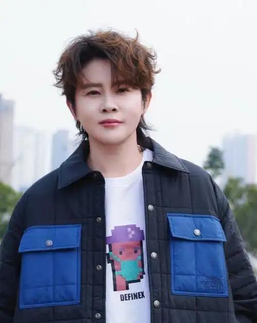 最近，王濛在《乘风2026》的访谈里被问及赛后有没有开演唱会的计划，一句“能卖出