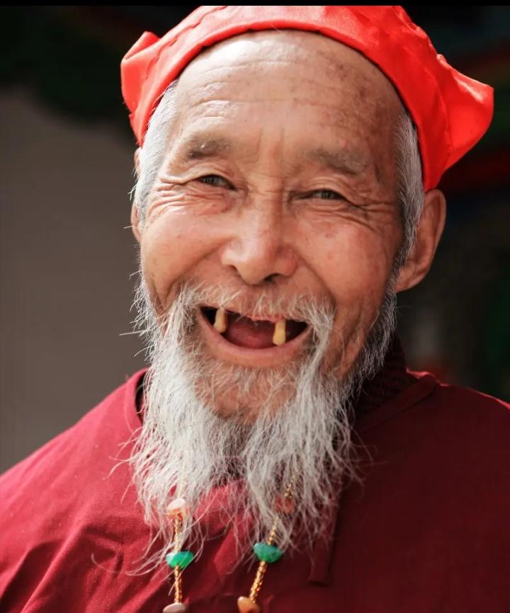 今年关于退休人员养老金上涨的各种猜测将从头条平台退场！
退休人员对养老金能否实现
