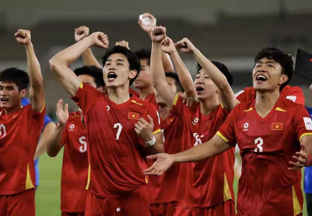 明日决战U23国足！越南全队发狠：我们肯定能进决赛 为全民族而战1月20日晚间2