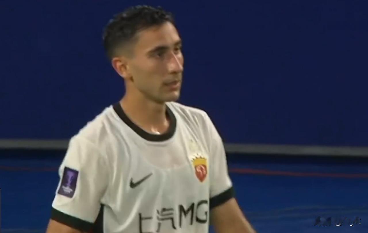 2-2，0-0，
今日亚冠两场中超对决两场平局，
看着真是又欣慰又憋屈！

成都