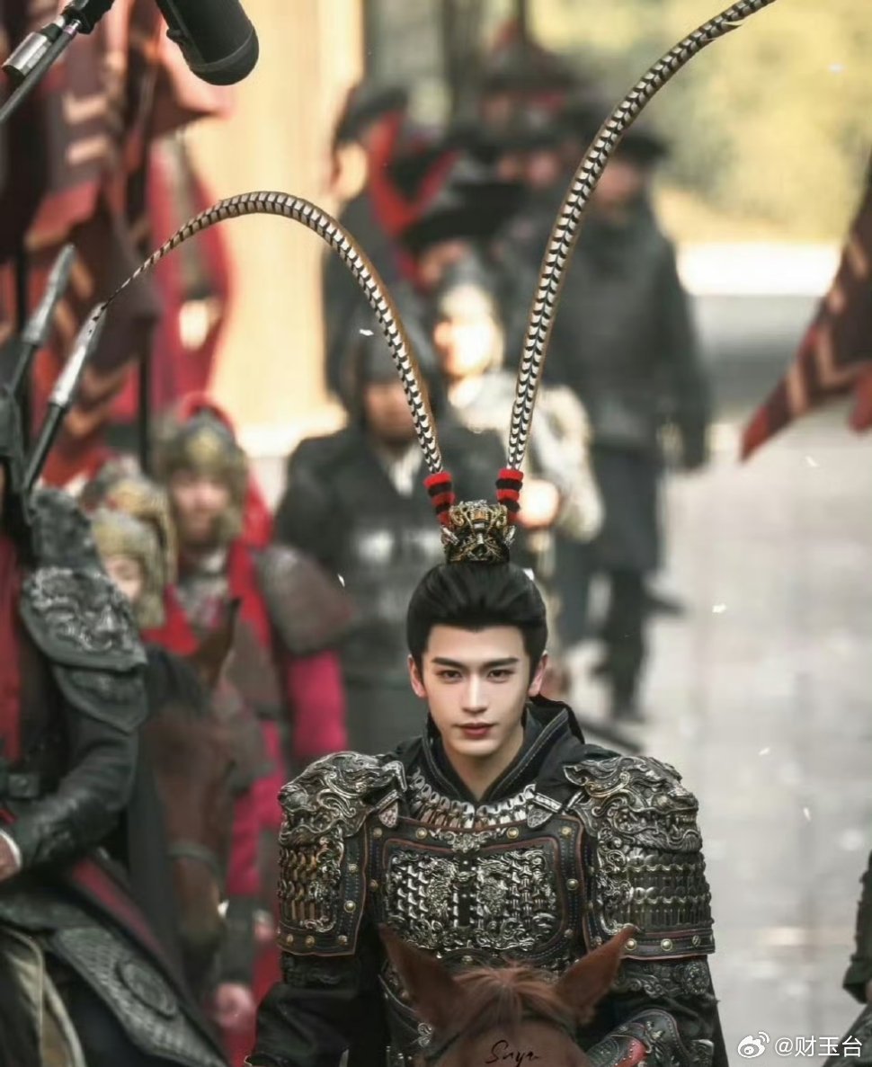 粉底液将军被吐槽不该演员一人承担真的别把所有骂名都扣在演员身上了🙏 首先搞清楚