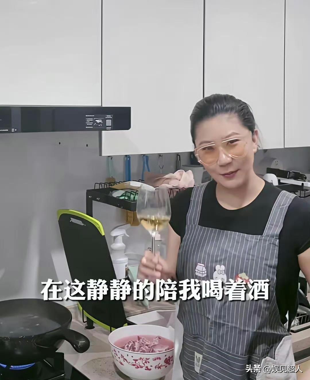 谢贤前女友Coco近况曝光，41岁仍单身回河南老家生活！

谢贤的前女友Coco