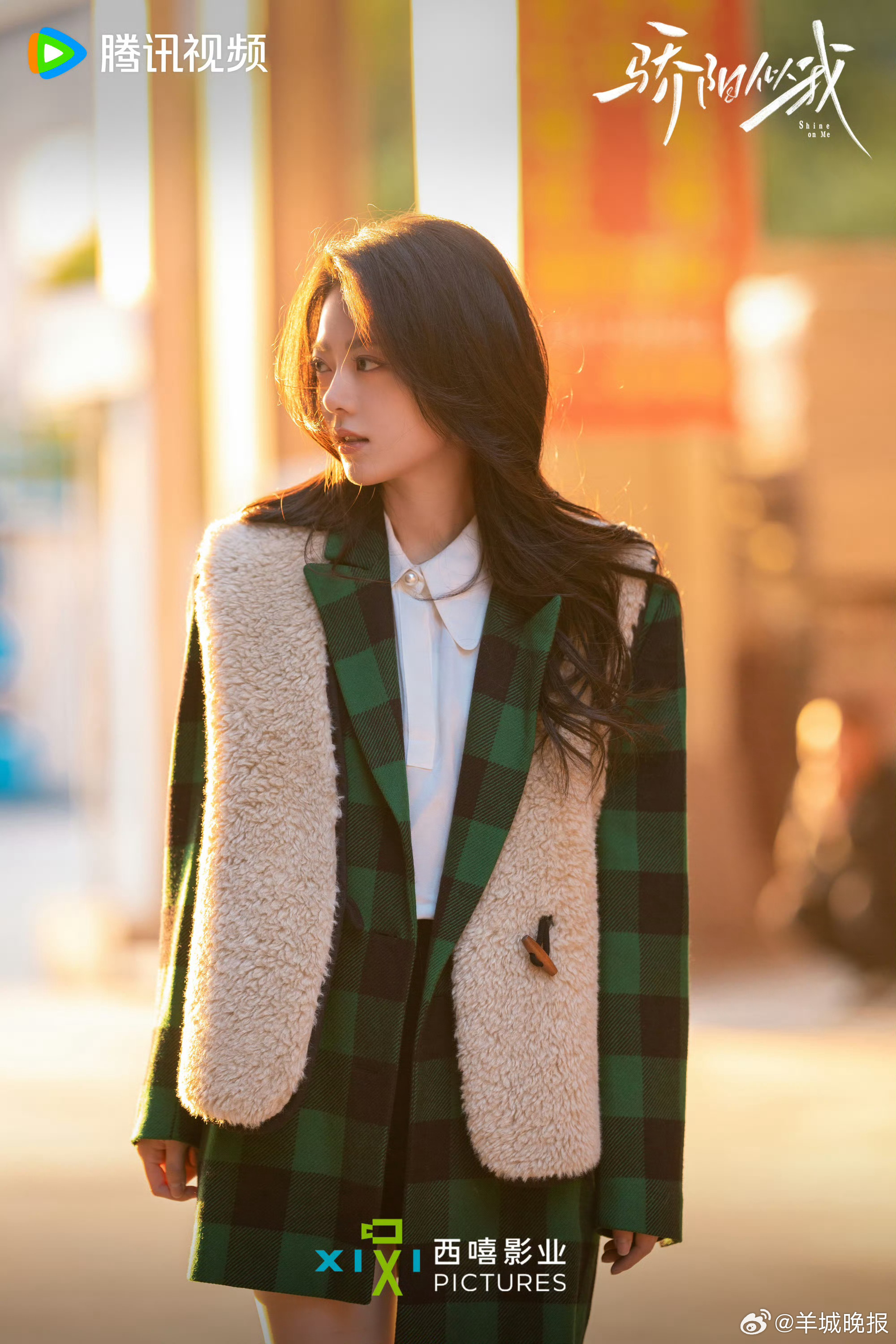 【新年第一个工作日！你许下了怎样的心愿？】迎着阳光迎着风，面对前方的光亮，总要不