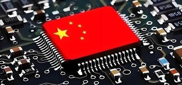咱们总盯着西方各种围堵措施，觉得那是最大威胁。可最近北方邻居俄罗斯的几件事，让不