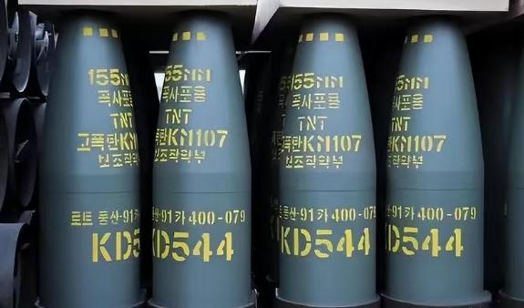 一场俄乌战争彻底改写了朝鲜的“命运”，朝鲜的1200多万发炮弹不仅成为了俄罗斯现