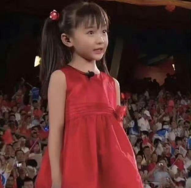 林妙可的"高起点"与"普通人"之路，林妙可曾因奥运开幕式一首《歌唱祖国》红遍全国