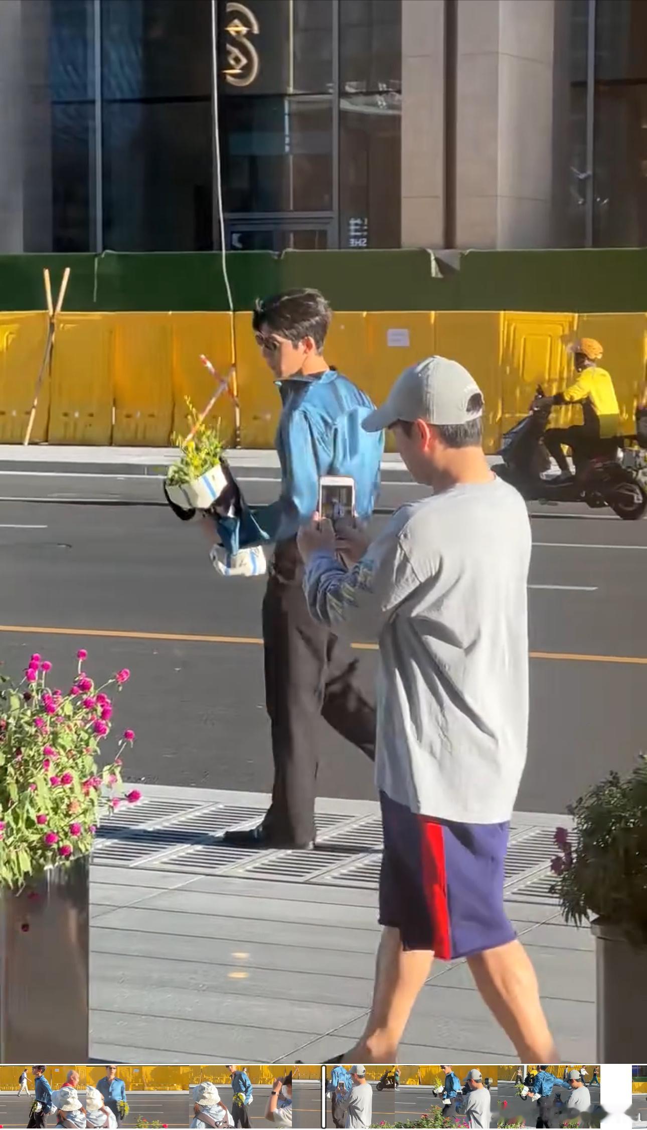这是给老井拍的哪个型号的手机，看着有点像8p？ ​​​