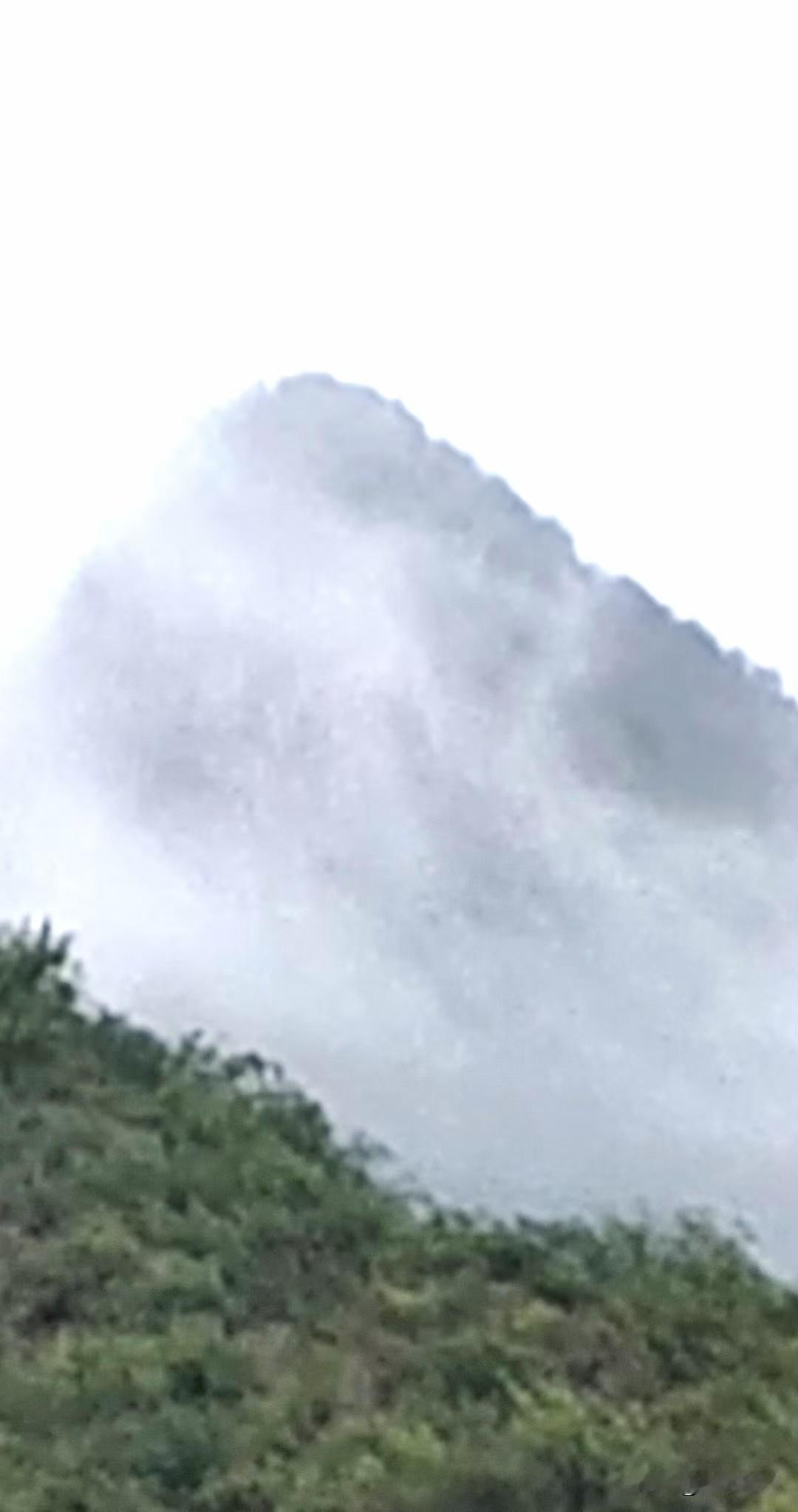 在山西旅游，被困太行山西麓。9月7日上午，我们宣化原红一师战友军嫂一行8人自驾从