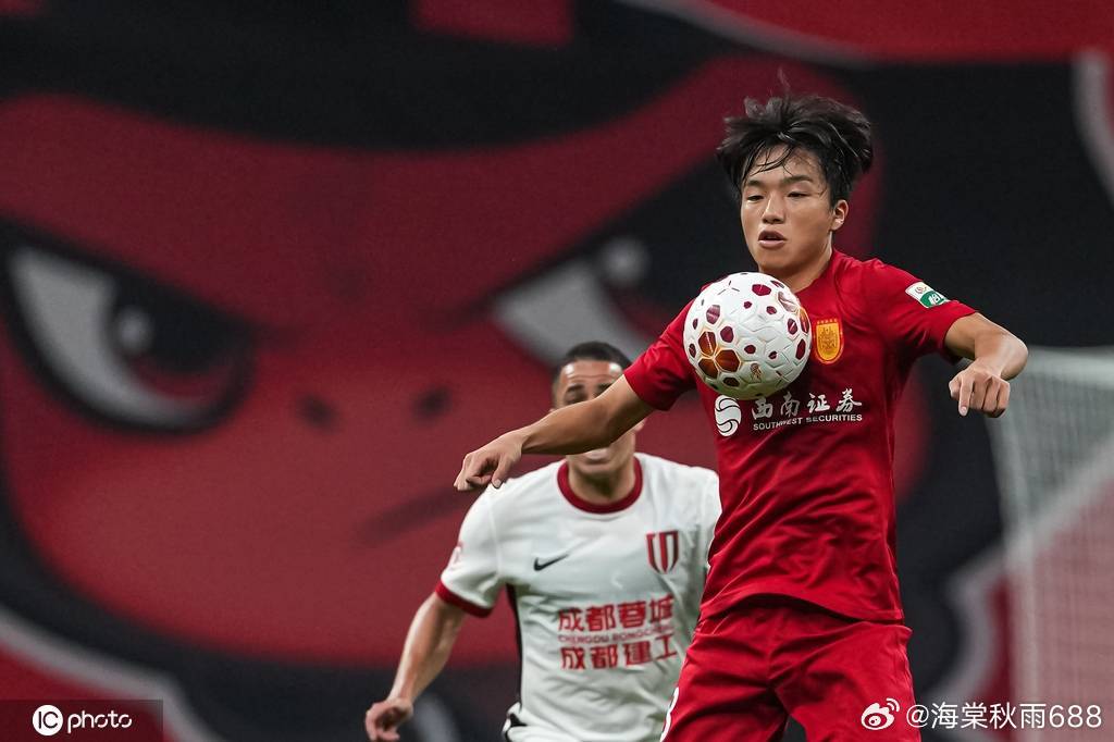 国足官方：因魏震和塞尔吉尼奥伤情 补充征调李杨和李镇全------北京时间3月2