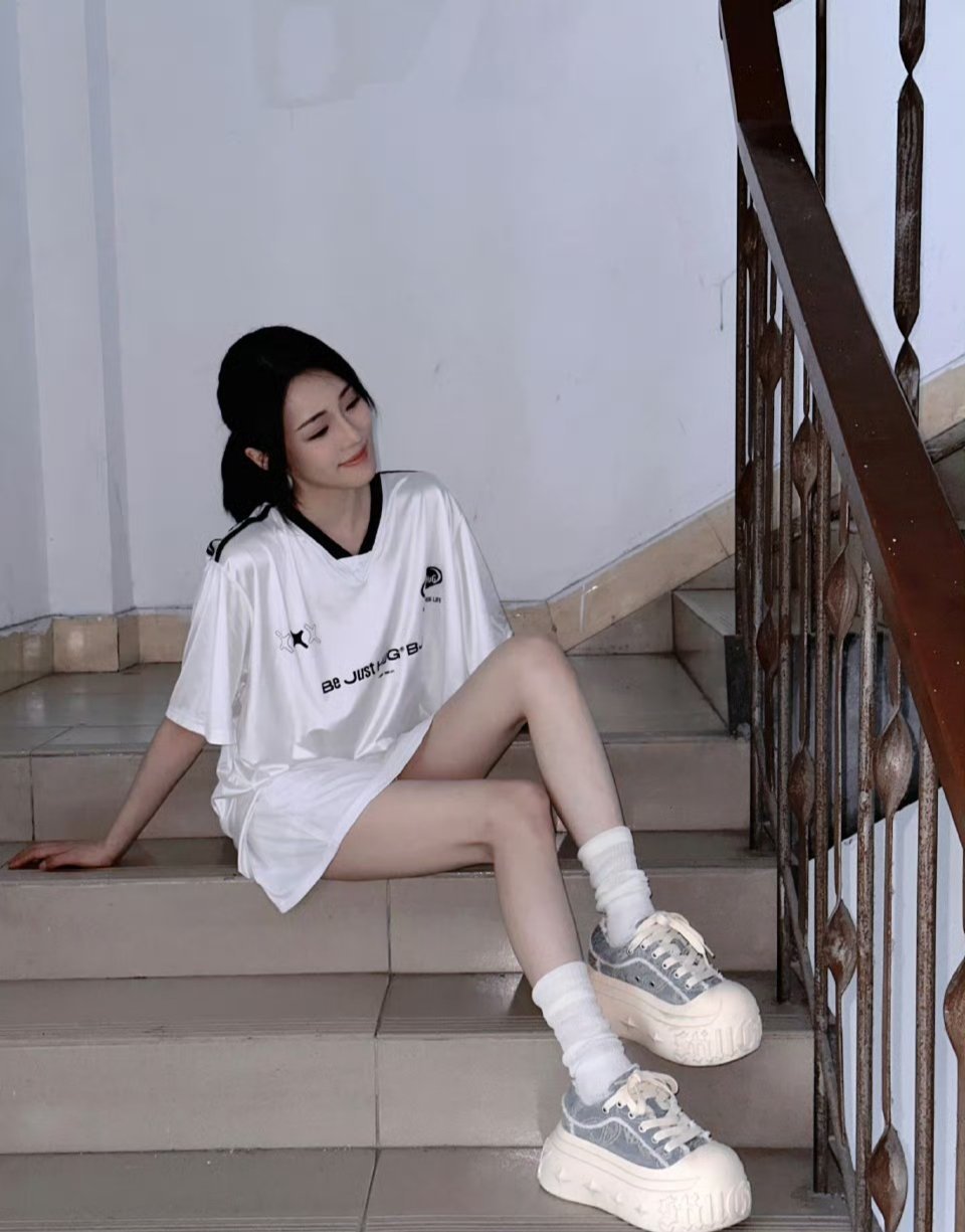张可盈大长腿～～张可盈 ​​​
