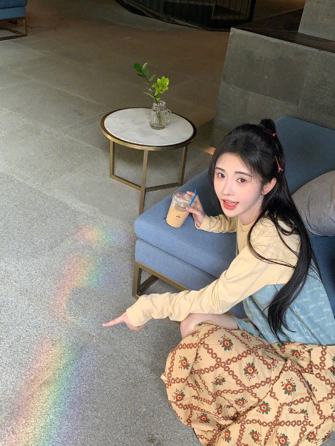 鞠婧祎古希腊掌握夏日小白花的神 ​​​