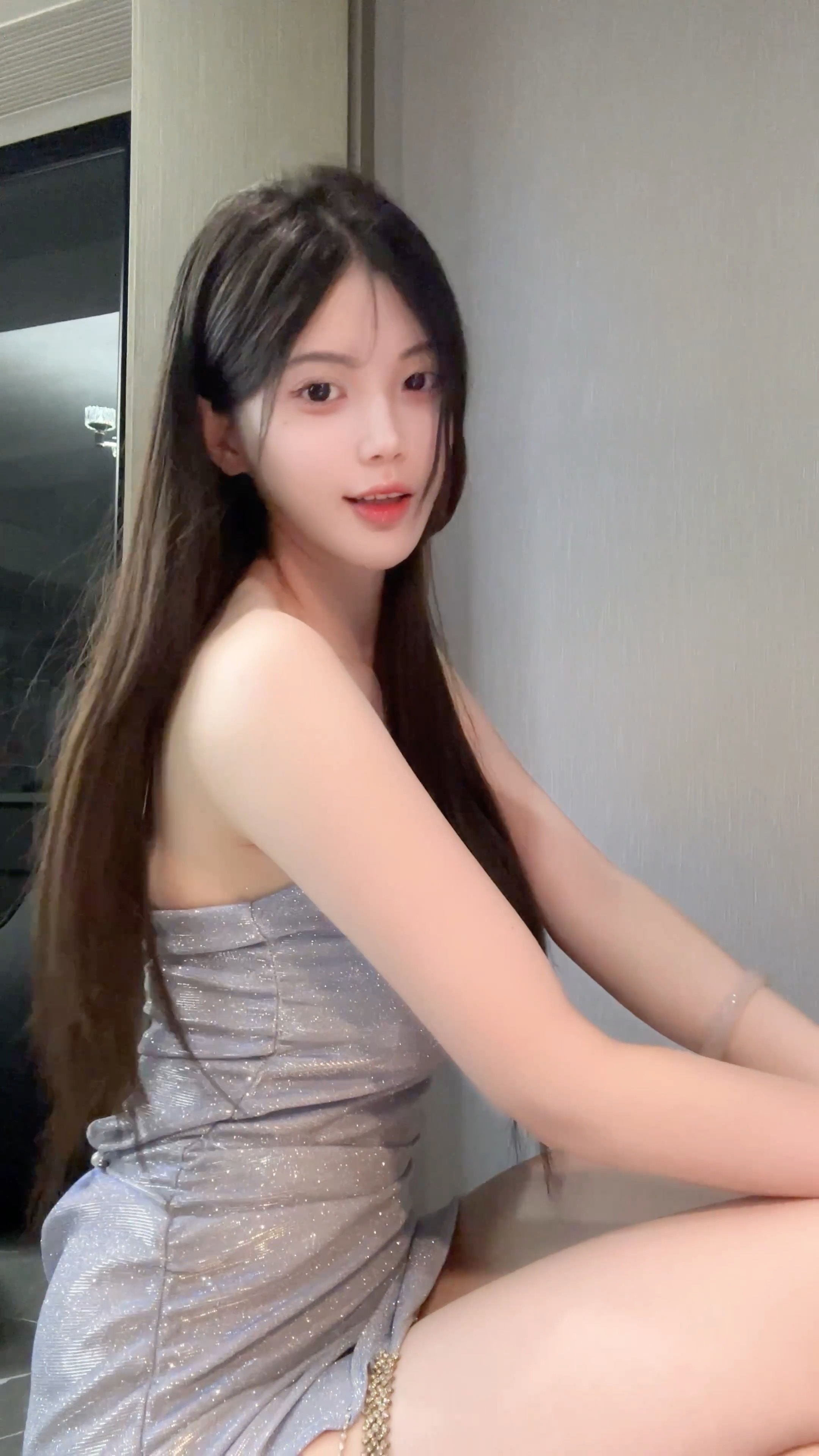 糟..糟糕 是甜妹… 