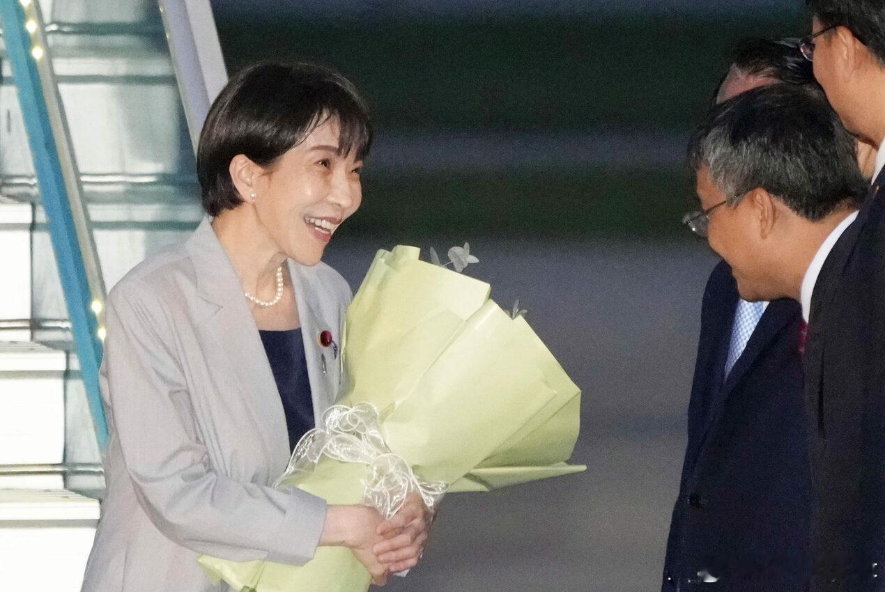 日本首相高市早苗抵达越南河内 开启多国外交行程海外新鲜事 日本首相 高市早苗 1