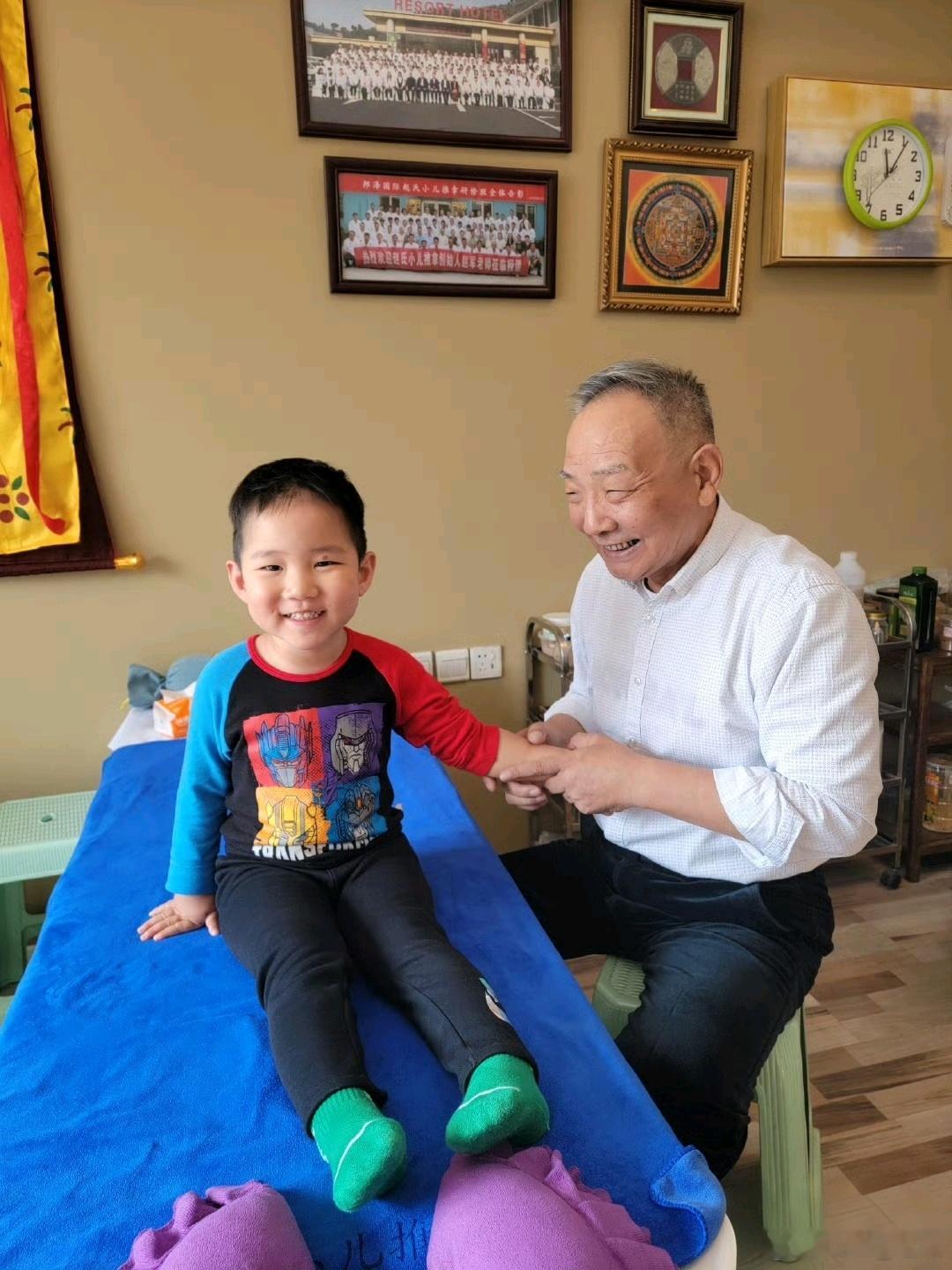 小儿秋冬咳嗽辨证论治      这几年小儿咳嗽已成为常见问题。尤其秋冬换季尤为严