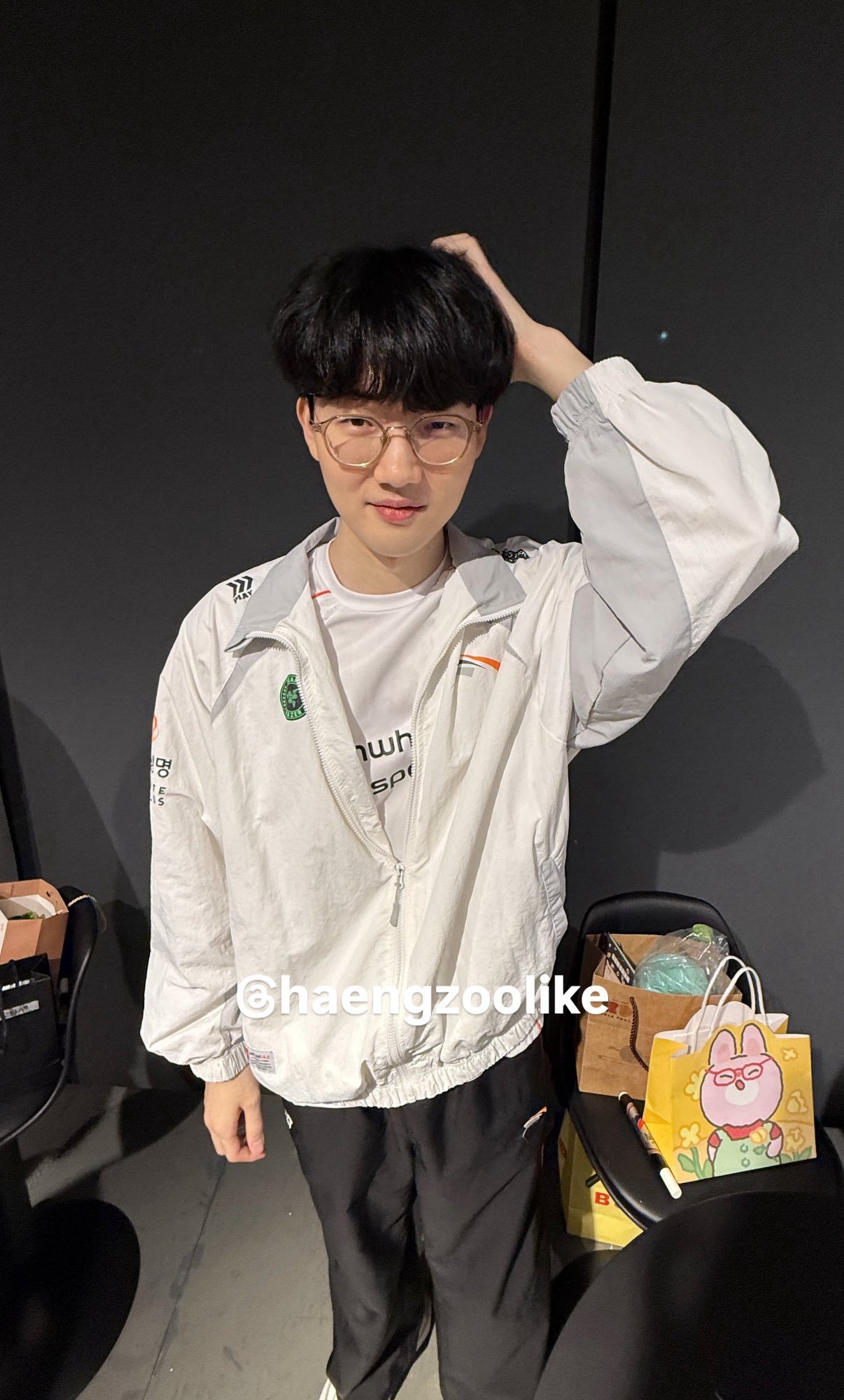 小白熊摸头🫳🏻cr.‪haengzoolike ‬2025lckhle战胜k