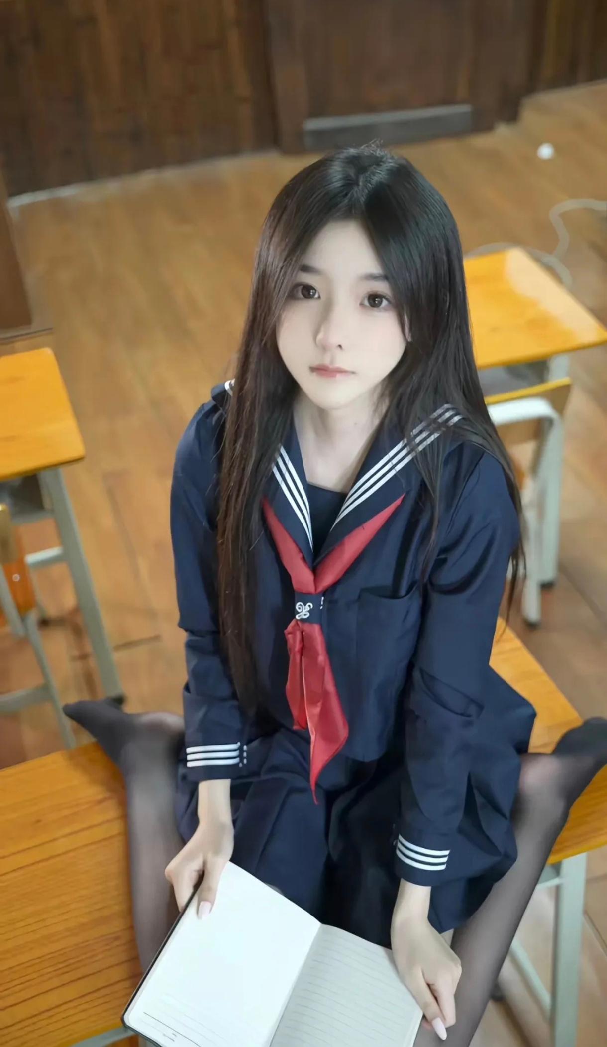 这是谁的黑色🧦，校园女神！校园 校园女神 黑色系